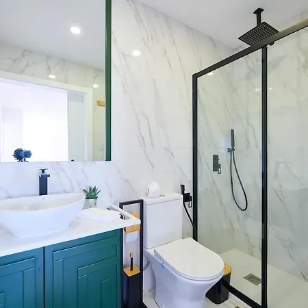 Apartament With View - Ala-arriba